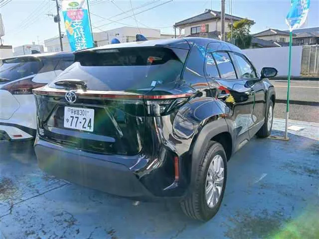 TOYOTA YARIS CROSS 2023