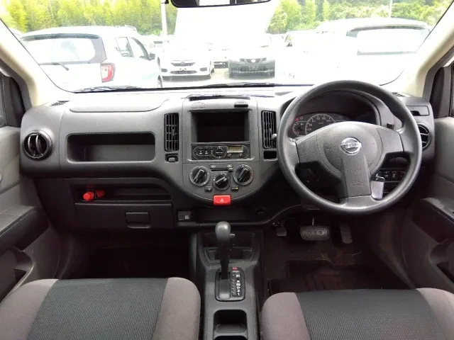 NISSAN AD 2021