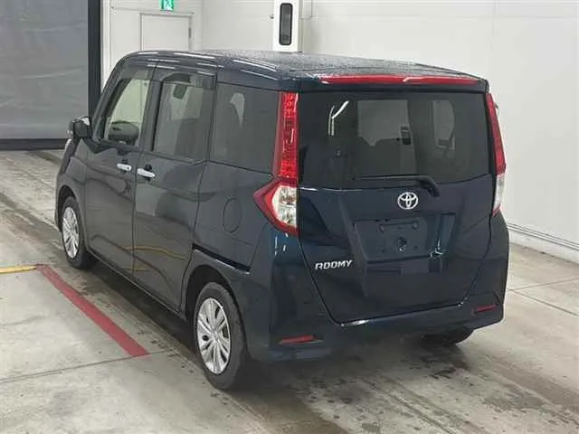 TOYOTA ROOMY 2023