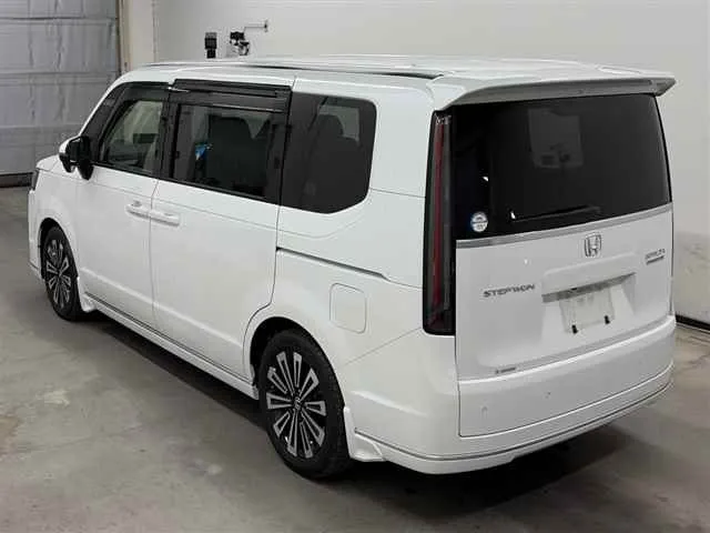 HONDA STEP WAGON 2022