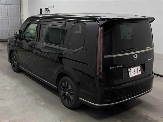 HONDA STEP WAGON 2023