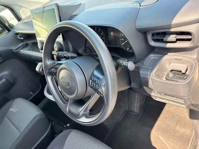 TOYOTA SIENTA 2023