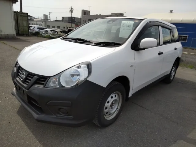 NISSAN AD 2022