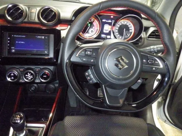 SUZUKI SWIFT 2023