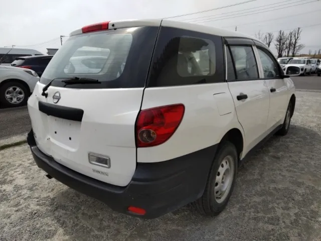 NISSAN AD 2022