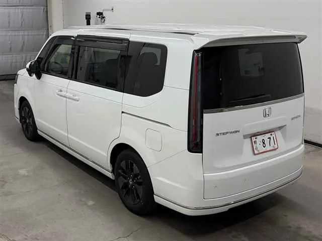 HONDA STEP WAGON 2023