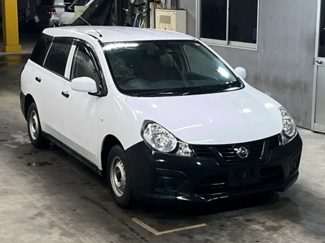 NISSAN AD 2021