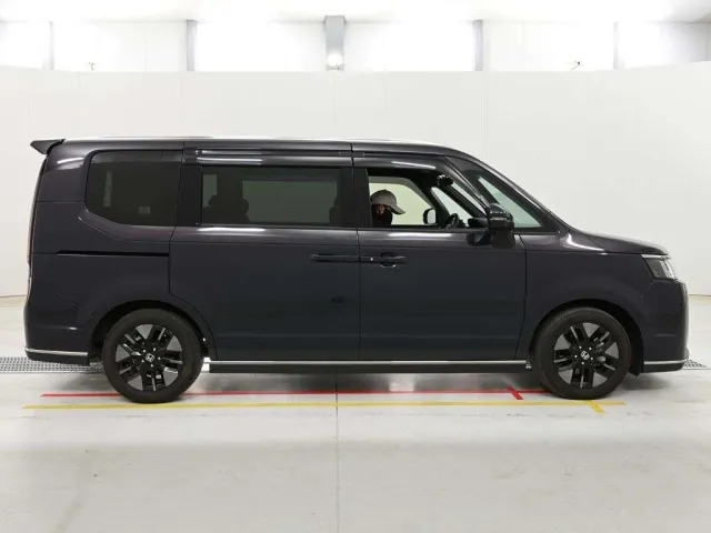 HONDA STEP WAGON 2023