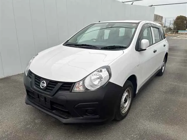 NISSAN AD 2021