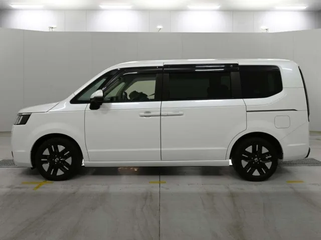 HONDA STEP WAGON 2023
