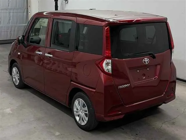 TOYOTA ROOMY 2023