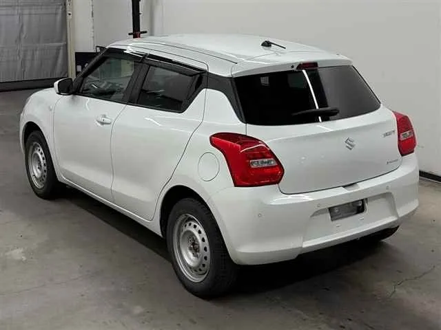 SUZUKI SWIFT 2021