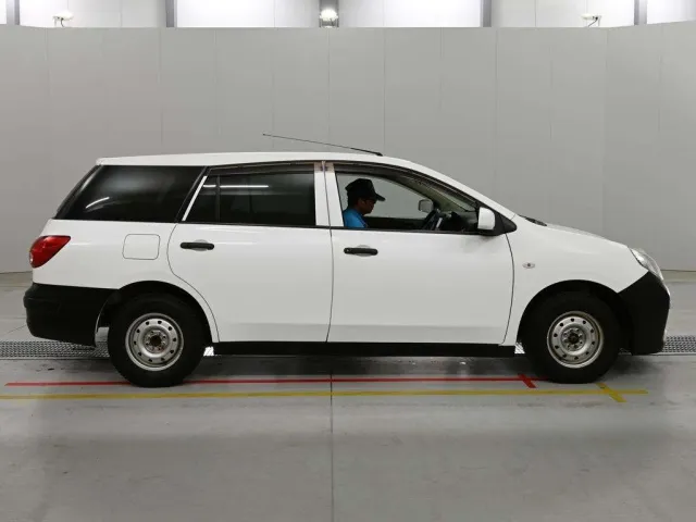 NISSAN AD 2021