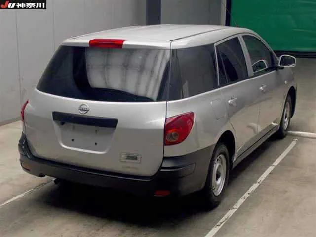 NISSAN AD 2022