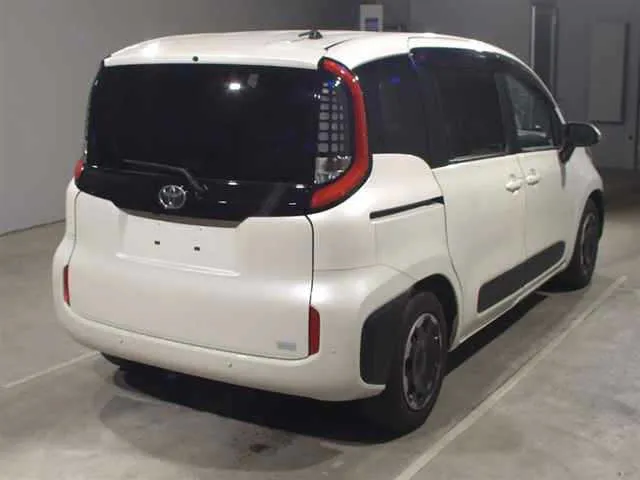 TOYOTA SIENTA 2023