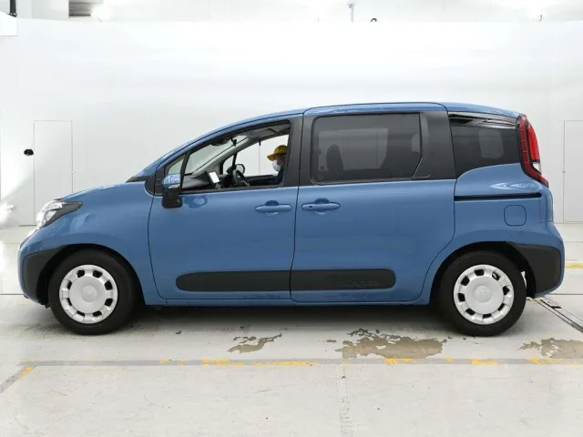 TOYOTA SIENTA 2023