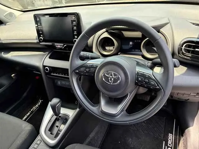 TOYOTA YARIS CROSS 2023
