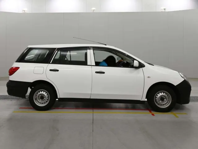 NISSAN AD 2022