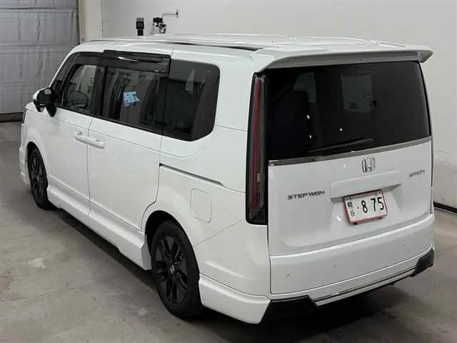 HONDA STEP WAGON 2023