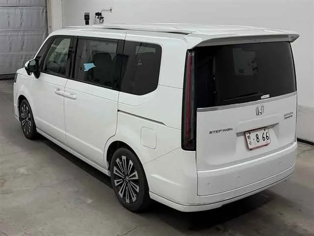 HONDA STEP WAGON 2023