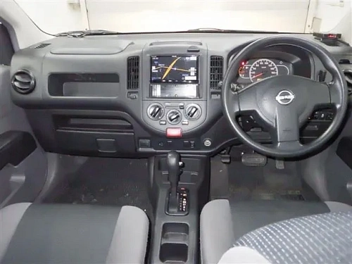 NISSAN AD 2021