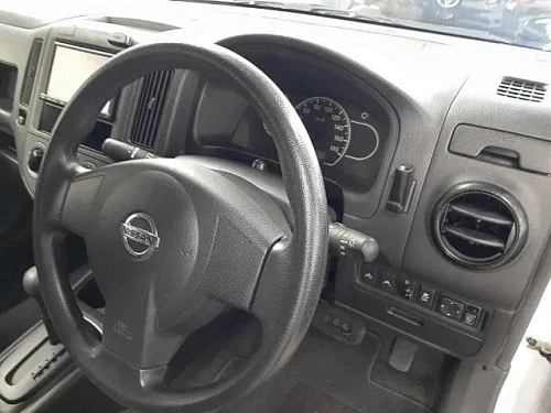 NISSAN AD 2021