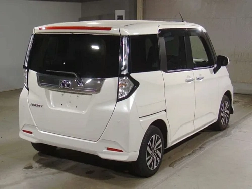 TOYOTA ROOMY 2023