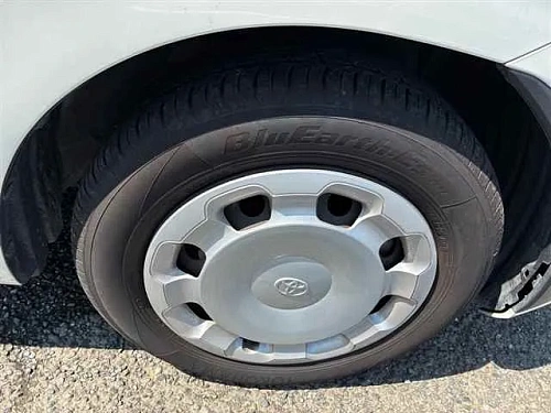 TOYOTA SIENTA 2023