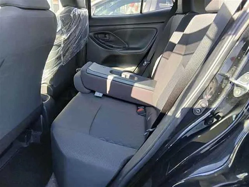 TOYOTA YARIS CROSS 2023
