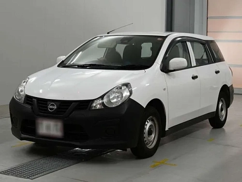 NISSAN AD 2022