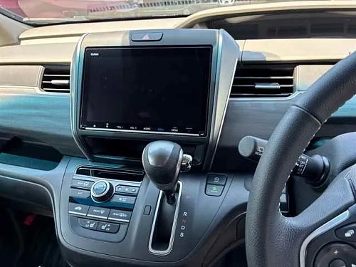 HONDA FREED 2023