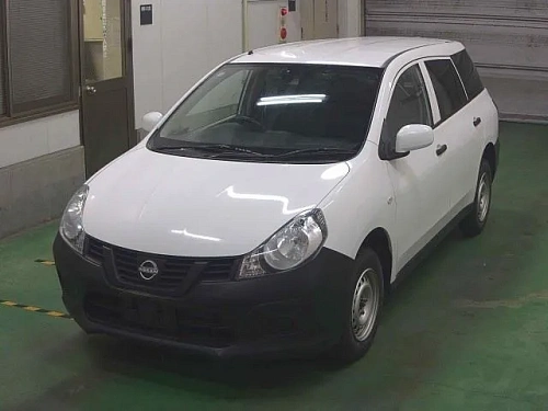 NISSAN AD 2021