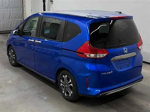 HONDA FREED 2023