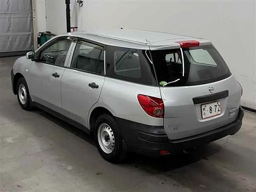 NISSAN AD 2021