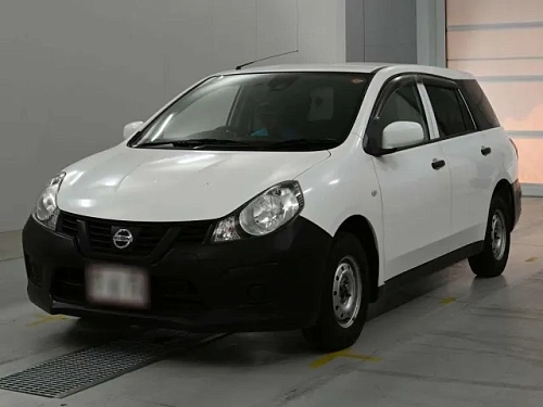 NISSAN AD 2021