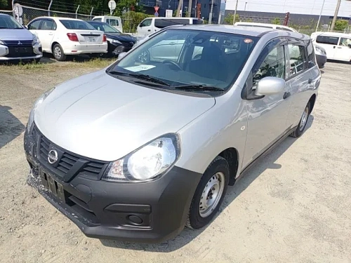 NISSAN AD 2022