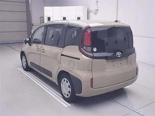 TOYOTA SIENTA 2023