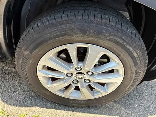 TOYOTA YARIS CROSS 2023