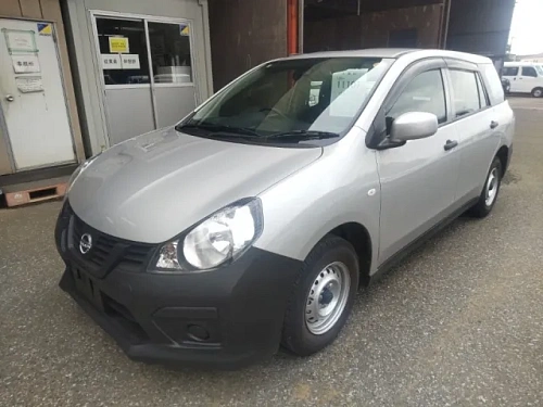 NISSAN AD 2021