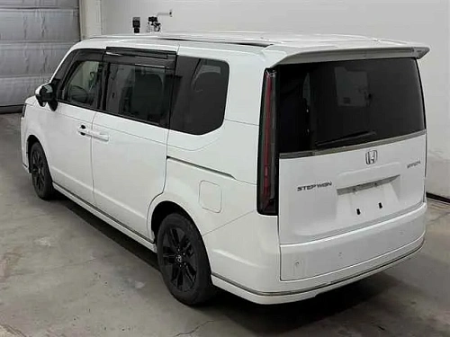 HONDA STEP WAGON 2023