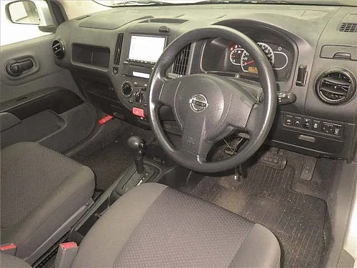 NISSAN AD 2021