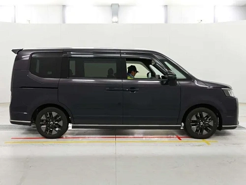 HONDA STEP WAGON 2023