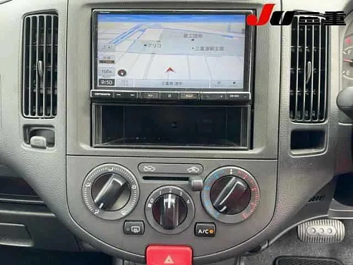 NISSAN AD 2021