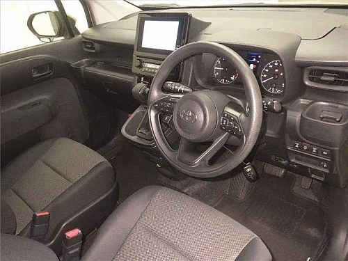 TOYOTA SIENTA 2023