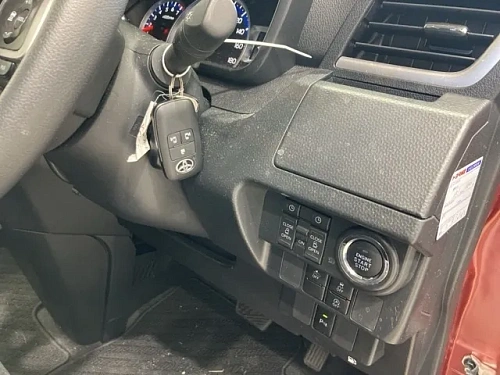 TOYOTA ROOMY 2023
