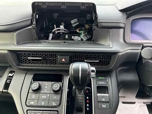 HONDA STEP WAGON 2023