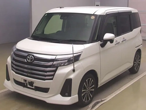 TOYOTA ROOMY 2023