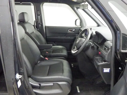 HONDA STEP WAGON 2023