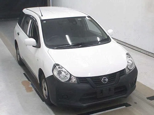 NISSAN AD 2021