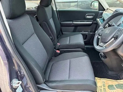HONDA FREED 2023